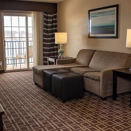 Holiday Inn Express Le Claire Riverfront-Davenport By Ihg Zewnętrze zdjęcie