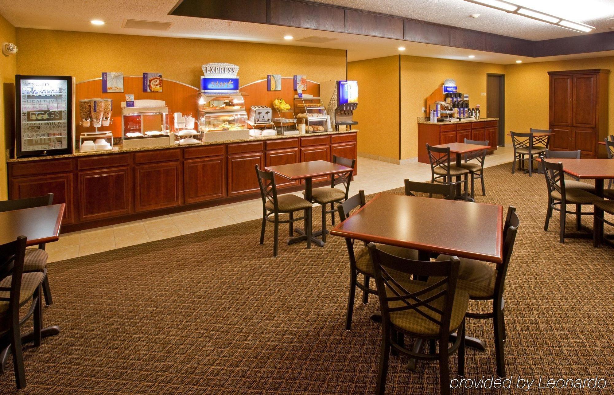 Holiday Inn Express Le Claire Riverfront-Davenport By Ihg Zewnętrze zdjęcie