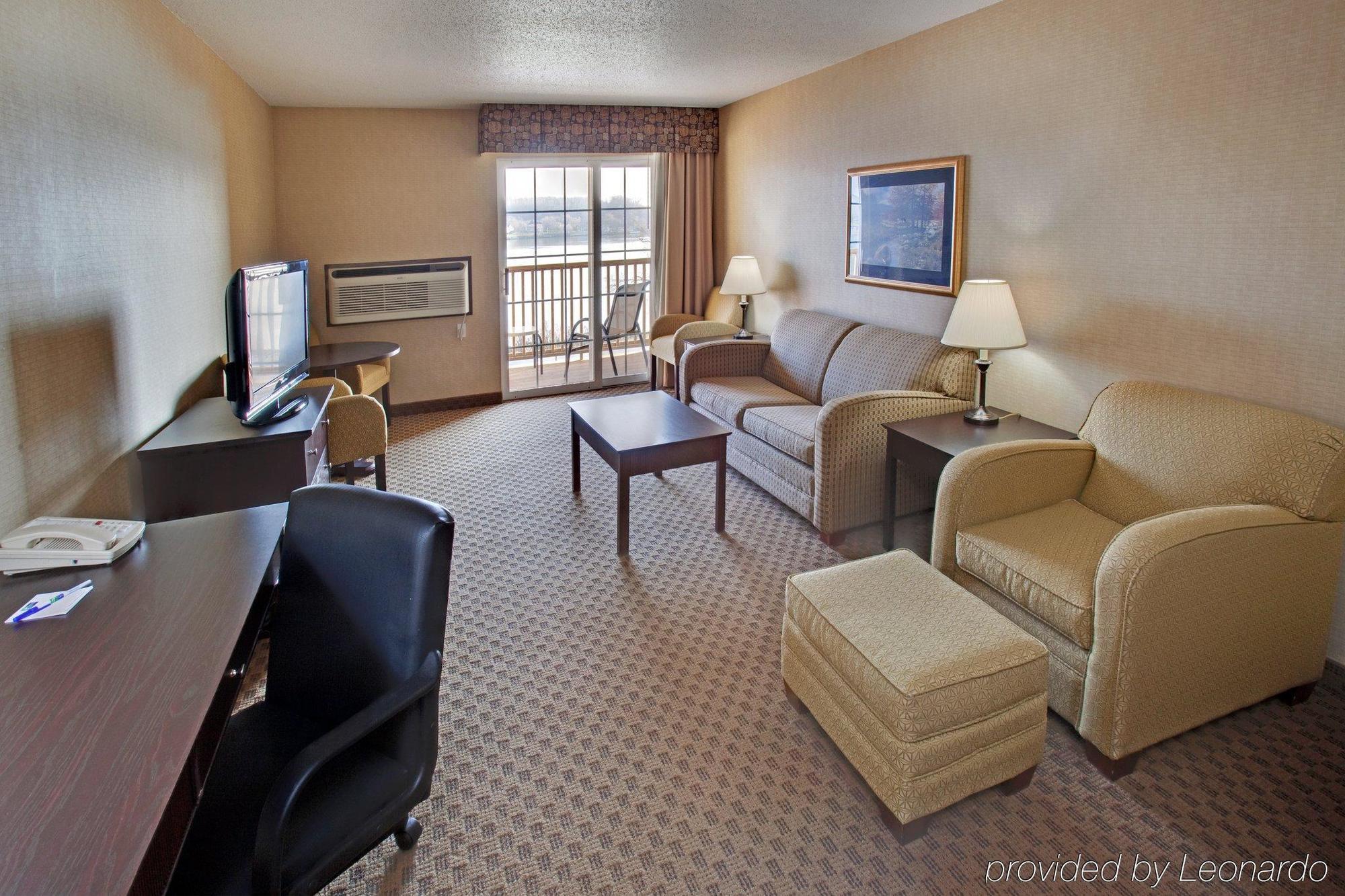 Holiday Inn Express Le Claire Riverfront-Davenport By Ihg Zewnętrze zdjęcie