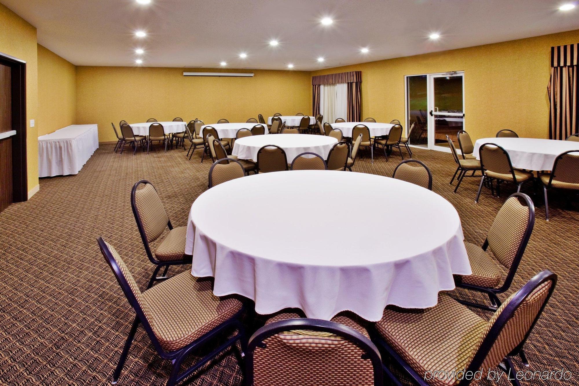 Holiday Inn Express Le Claire Riverfront-Davenport By Ihg Zewnętrze zdjęcie