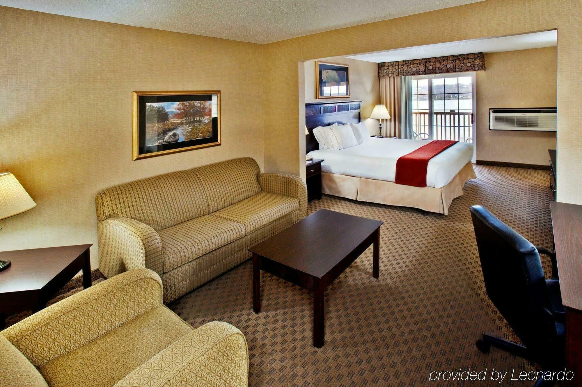 Holiday Inn Express Le Claire Riverfront-Davenport By Ihg Zewnętrze zdjęcie