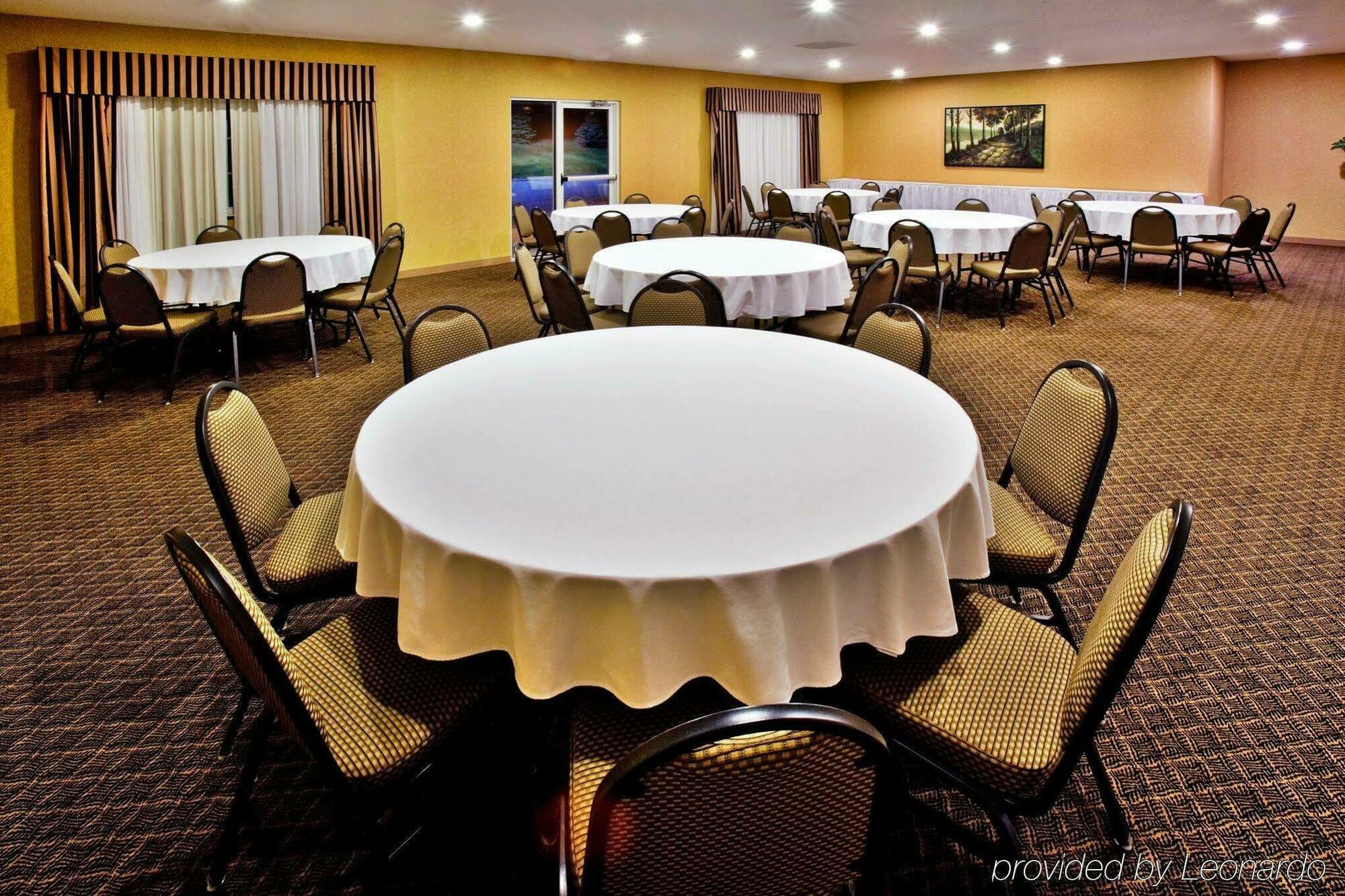 Holiday Inn Express Le Claire Riverfront-Davenport By Ihg Restauracja zdjęcie
