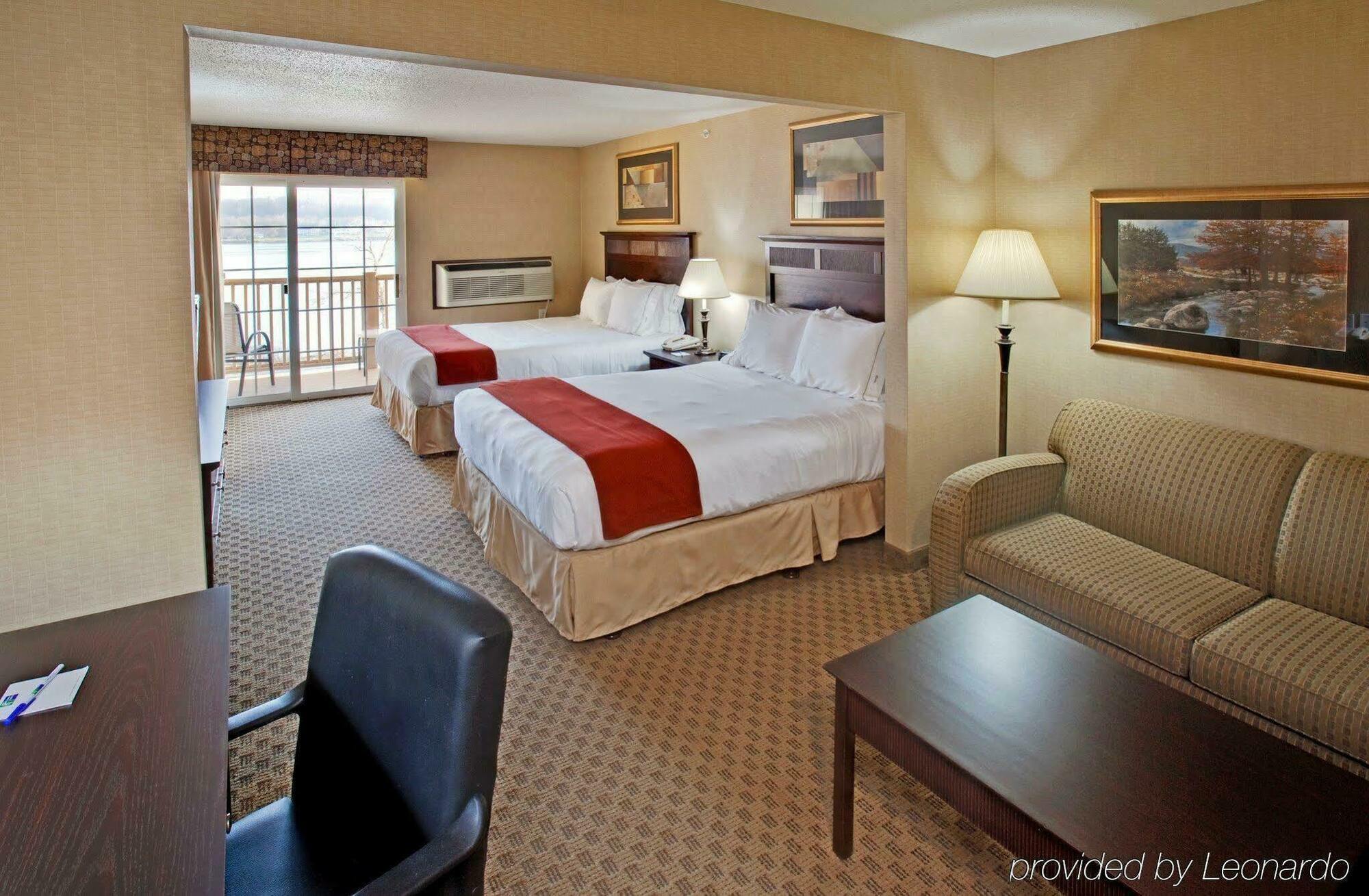 Holiday Inn Express Le Claire Riverfront-Davenport By Ihg Zewnętrze zdjęcie